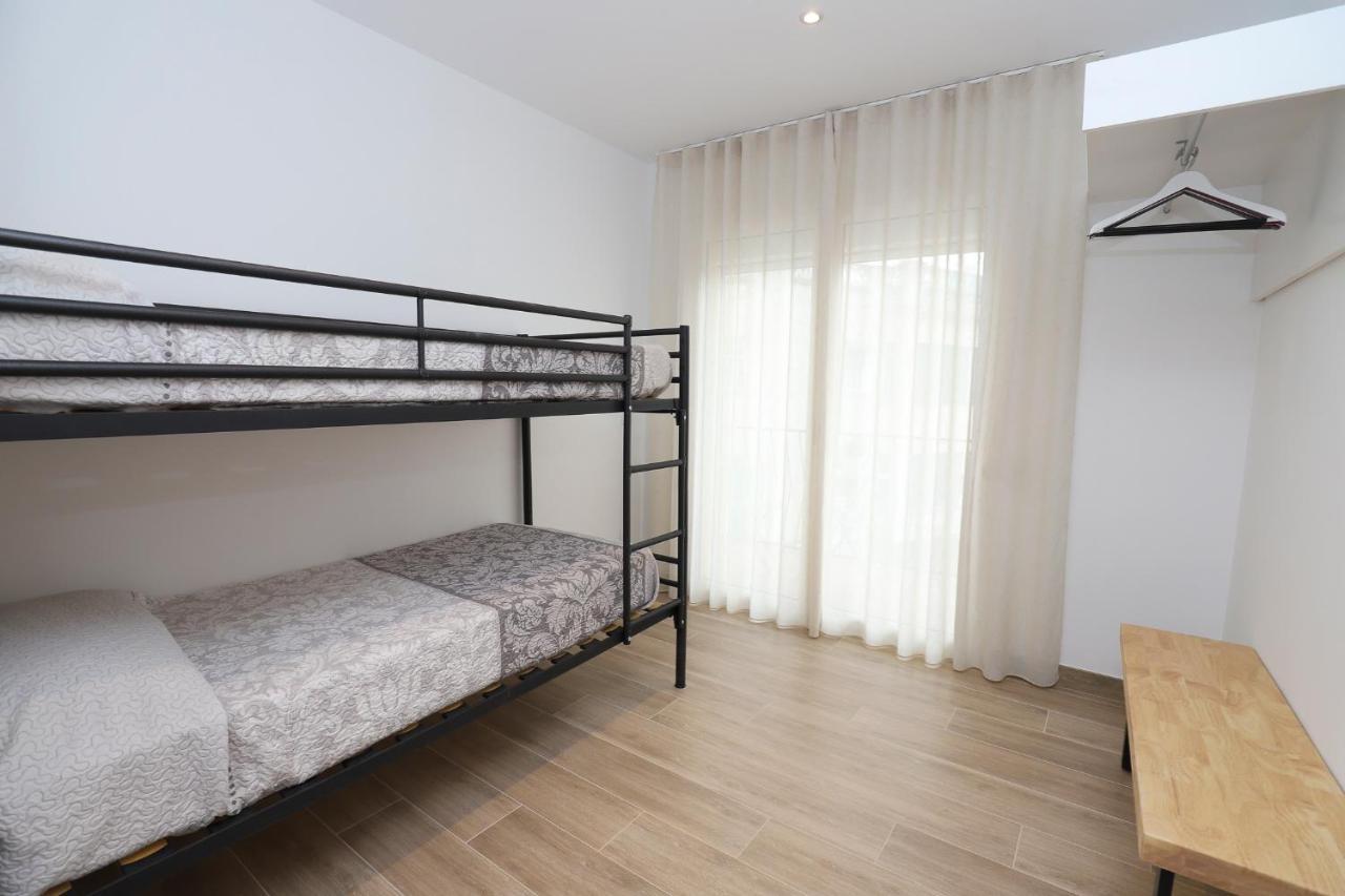 Apartaments Agneta- Timo กัมบริลส์ ภายนอก รูปภาพ