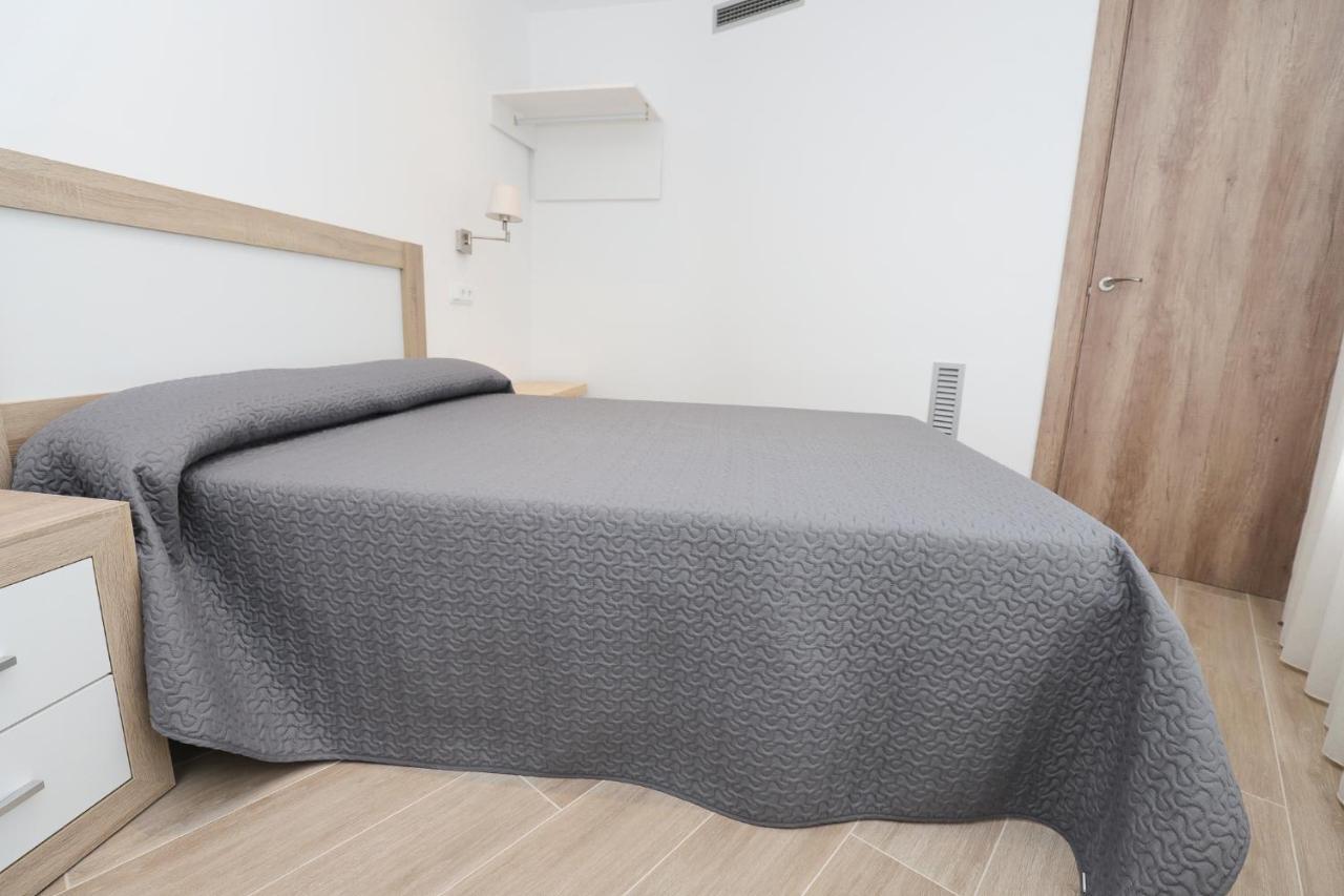 Apartaments Agneta- Timo กัมบริลส์ ภายนอก รูปภาพ