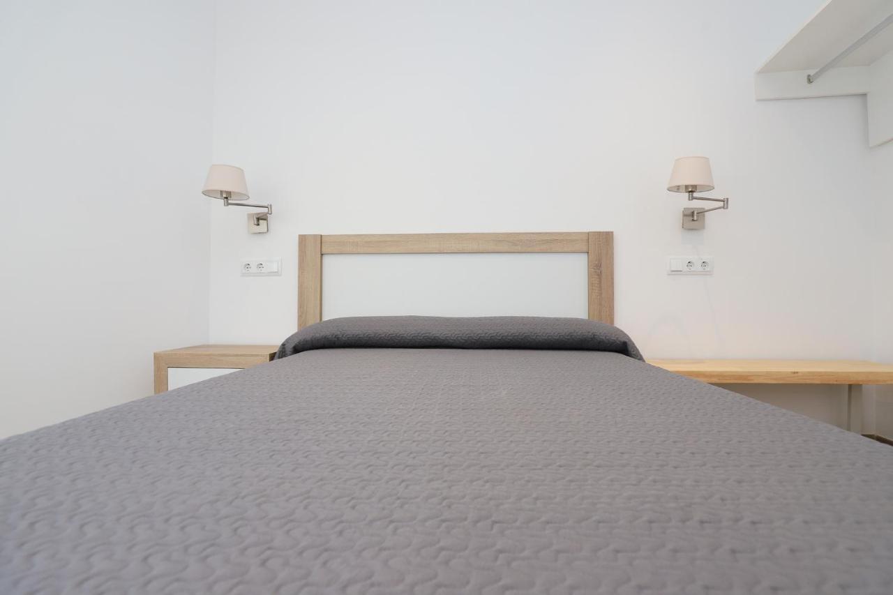 Apartaments Agneta- Timo กัมบริลส์ ภายนอก รูปภาพ
