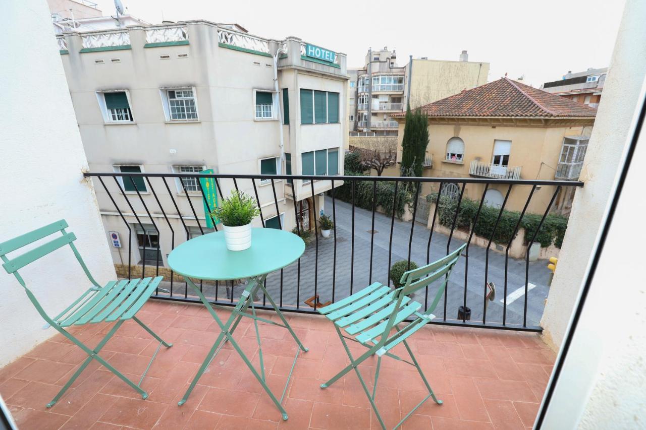 Apartaments Agneta- Timo กัมบริลส์ ภายนอก รูปภาพ