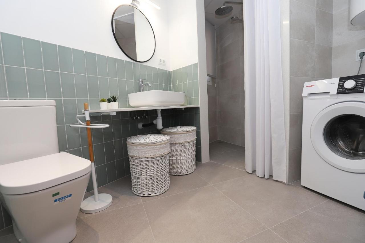 Apartaments Agneta- Timo กัมบริลส์ ภายนอก รูปภาพ